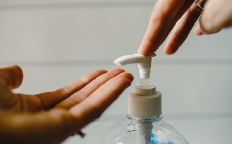 市面上常見的家用消毒液有哪些？75%乙醇消毒液怎么使用？