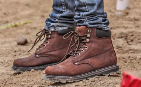 如何通過外觀判斷勞保鞋的質(zhì)量